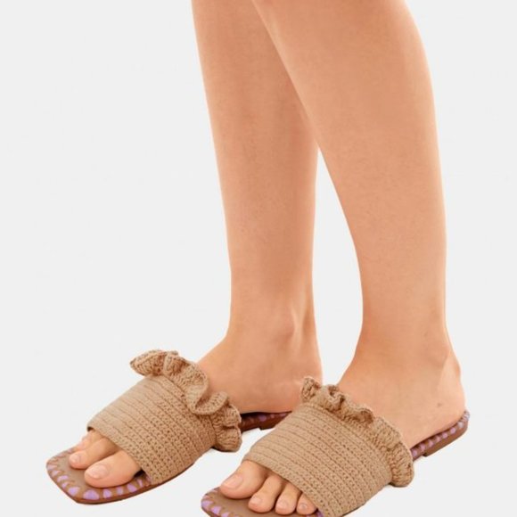 Tuckernuck De Siena Soft Nugat Greta Sandals - Picture 3 of 4
